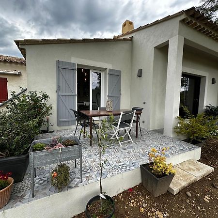 Hotel Le Refuge Des Oiseaux Lourmarin Esterno foto